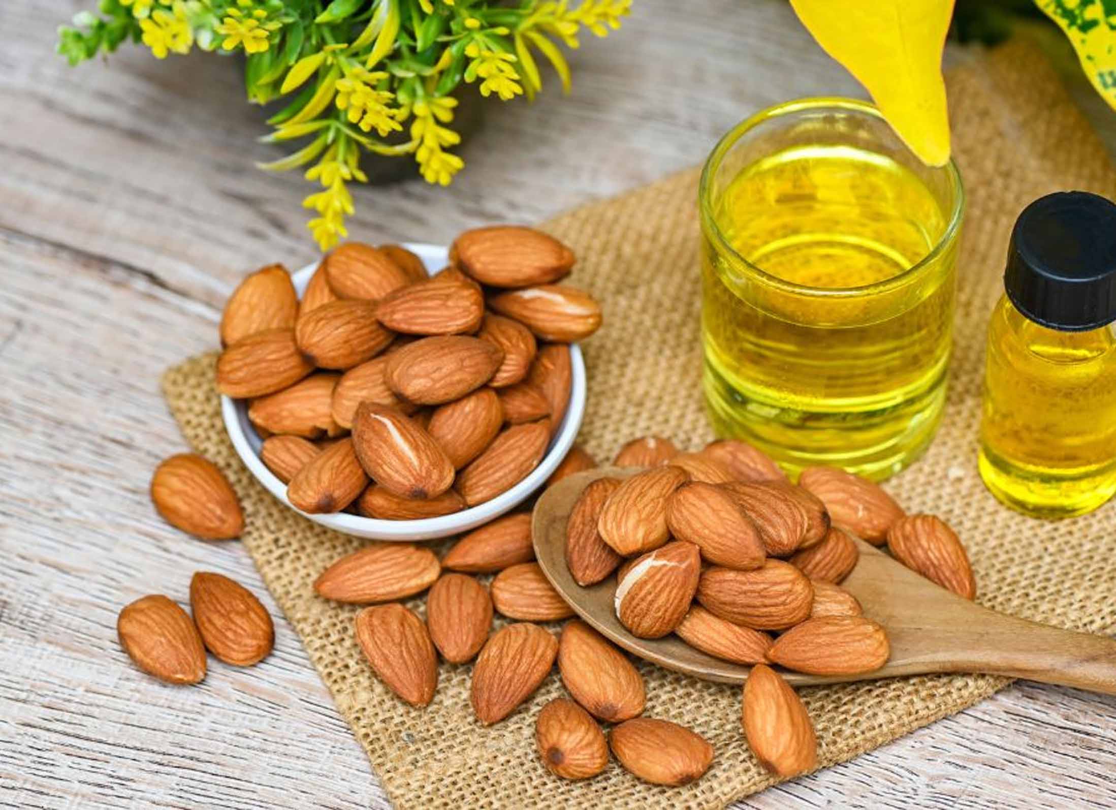 روغن بادام شیرین برای پوست